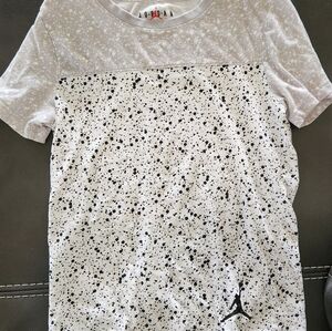 Youth Boys M White/Black JORDAN Tee